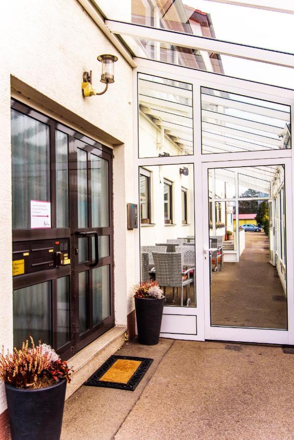 Hotel Bohn Metzingen  Exterior photo